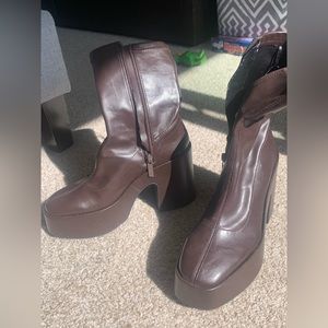 Never worn chocolate brown boots
